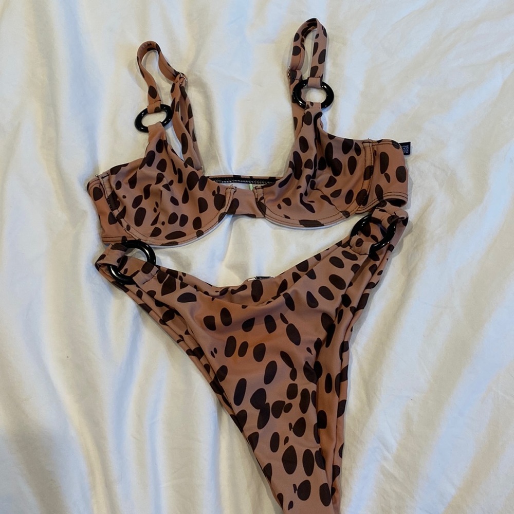 Pretty little thing - Cheetah print bikini
